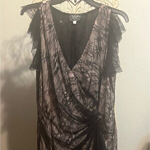 Beautiful Victorian Knee length dinner dress. Size 12